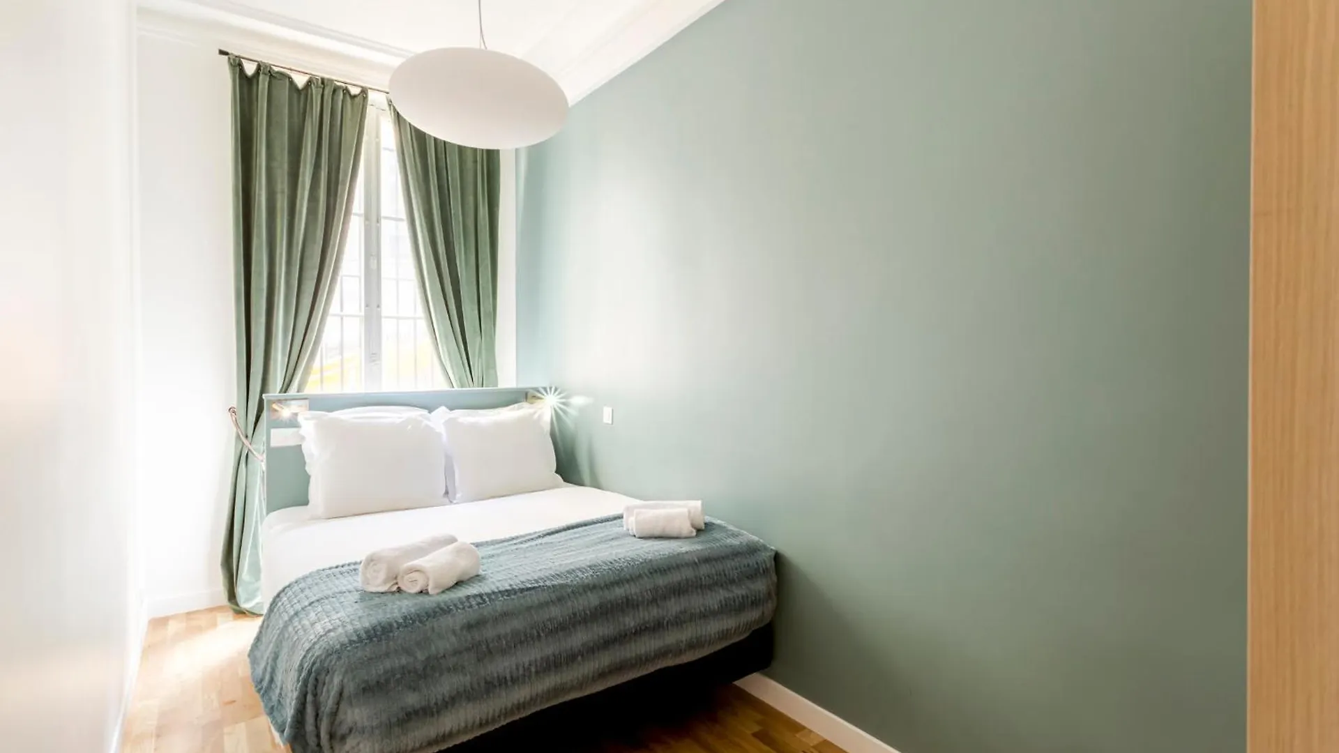 Suite Lincoln Champs-Elysees Париж Франция